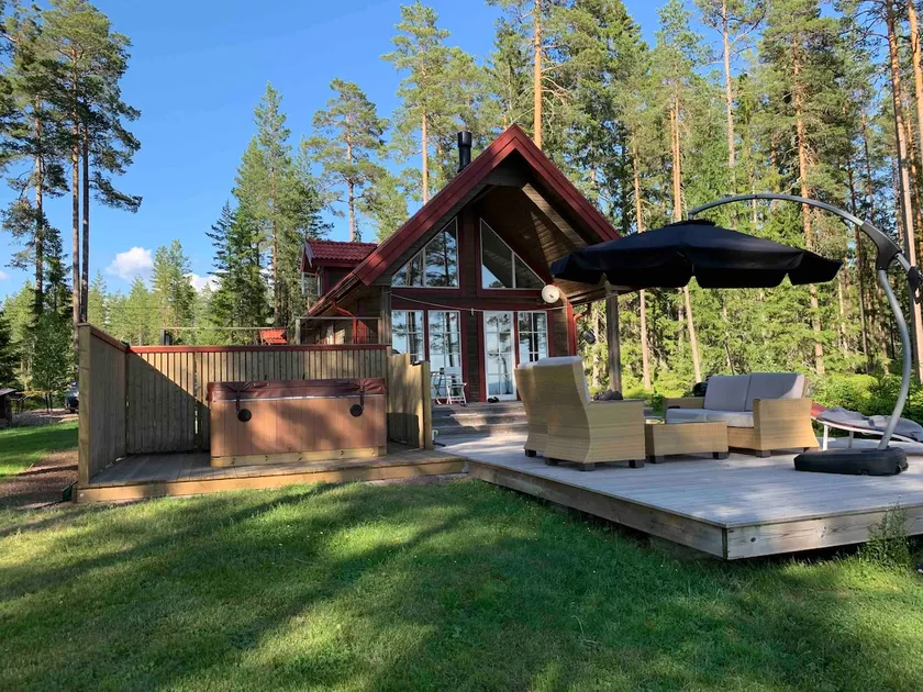 Summer cottage 20 meters from Siljan + Jacuzzi - Image 1