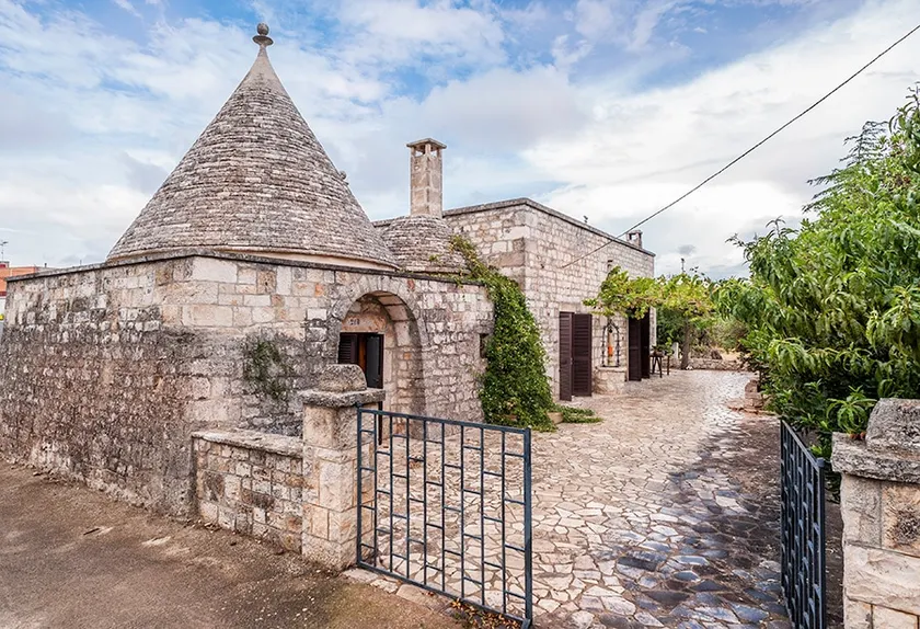 Trulli Pietraviva with Pool - Image 1