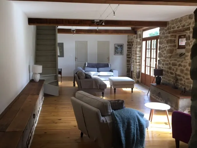 Smukt renoveret bondegård. Dejlig familie venligt haven. Kæledyr er velkomne - Image 1