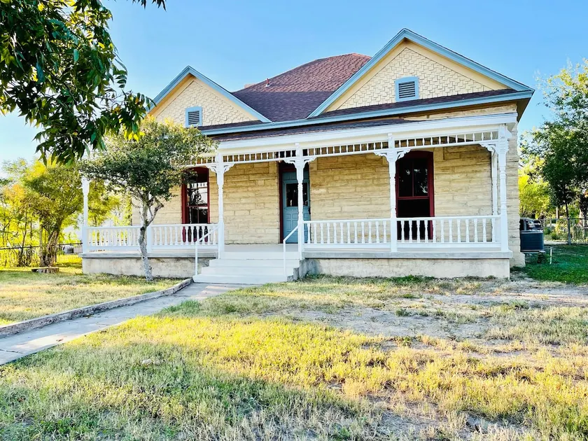 Charming 4BR Historic Home - Central Location - Image 1