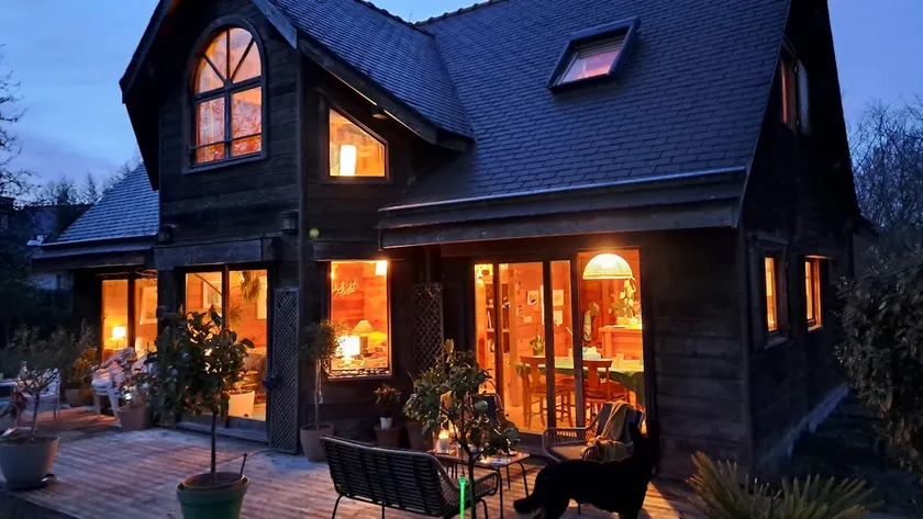 Rent wooden house near ocean, 6 people. - Image 1