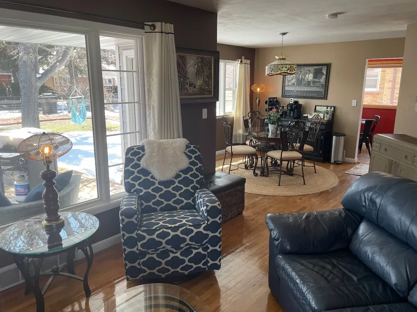 The King House: Spacious, Clean, Relaxing Retreat - Image 1