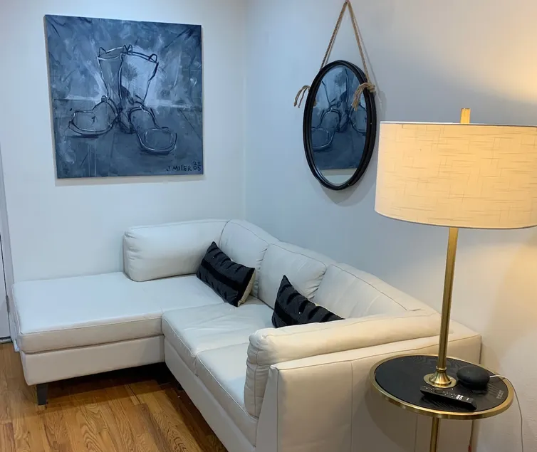 Condo In The Heart of Clayton - Image 1