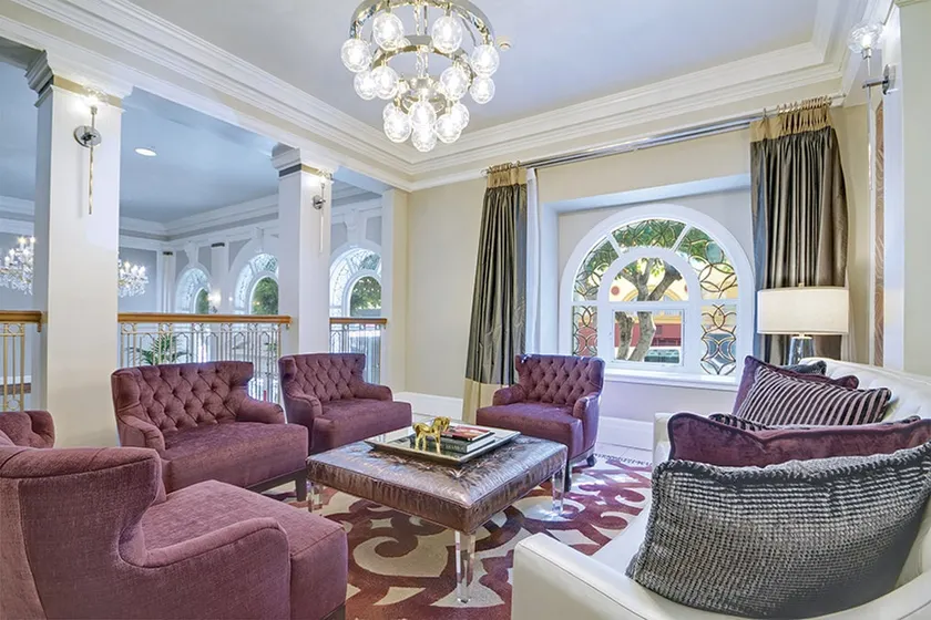 SPACIOUS 2 Bedroom Presidential Suite! - Image 1