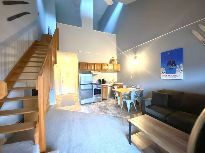 Loon Mtn Loft w/Pool, Jacuzzi Access, Mtn Shuttle - Image 1