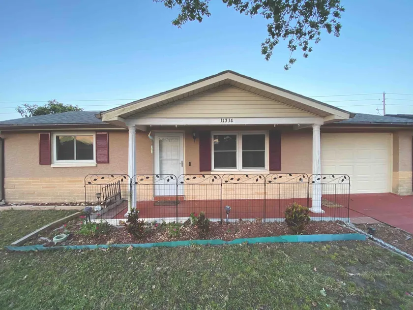 Perfect home near the coast. - Image 1