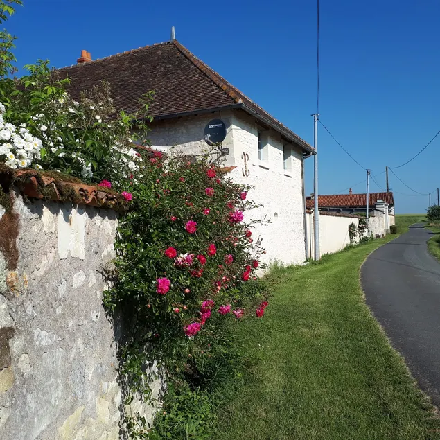 4-person gîte south of the Loire - Image 1