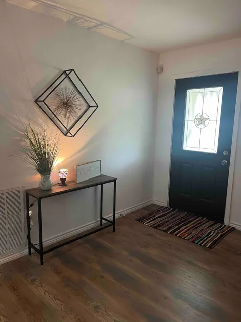 Charming Home in Beautiful Seguin. - Image 1