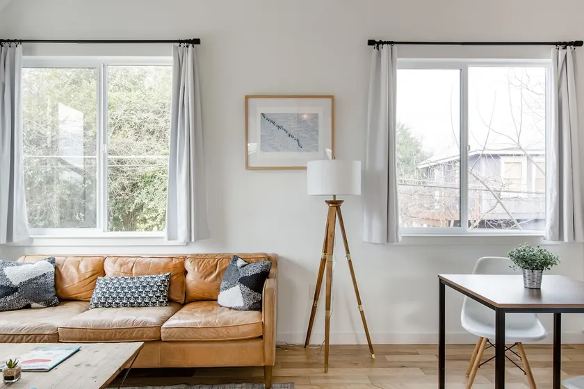 Bright-Lit Loft in the Trees, Minutes to Lake & Restaurants - Image 1