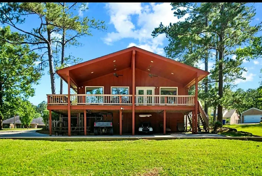 Lakefront-Pool-Grill-Firepit-BB Hoop-RO Water syst - Image 1