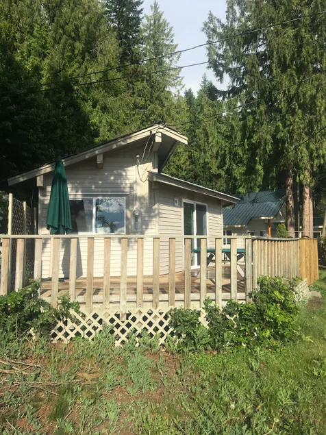 The Lookout Is A Cozy Cabin At Blind Bay Hideaway On The Beautiful Sunny Shuswap - Image 1