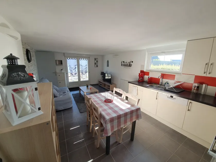 Apartment in Concarneau - 2-4 people - Wi-Fi - Image 1