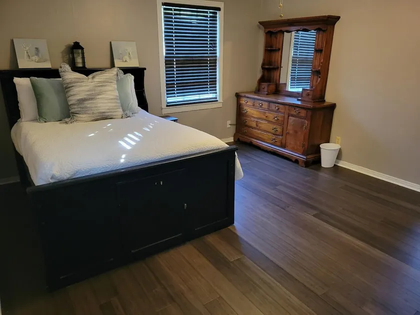 Country Cottage - just 10 minutes from downtown - Image 1