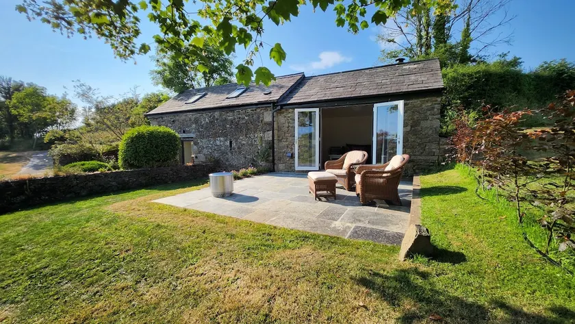 The Cider House, a stylish cottage in Cornwall - Image 1