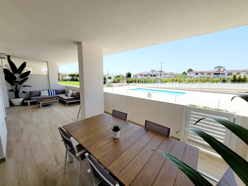 New construction• 30 m² terrace• Pool• 2 bathrooms• Families - Image 1