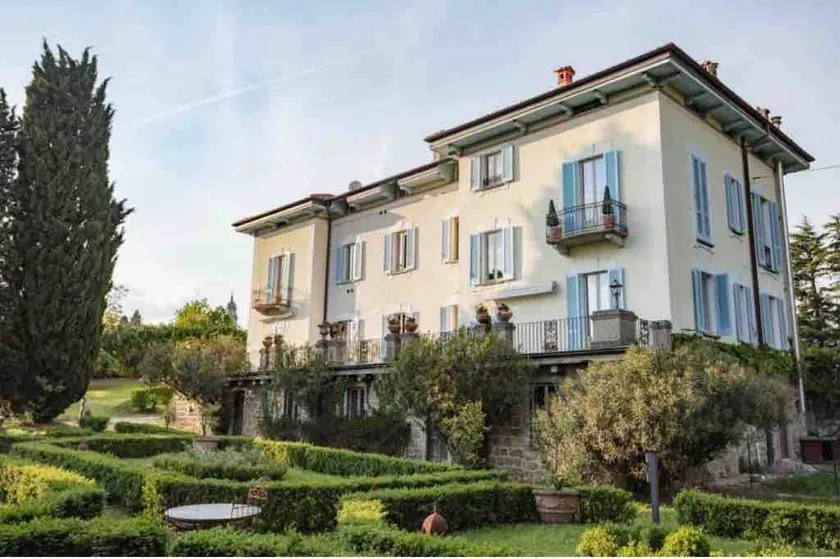 [Villa Delle Rose] Apartment with Pool - Image 1