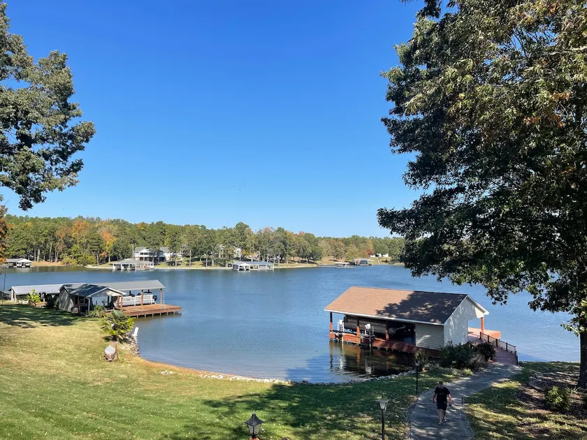 “The View at Our Place” 6 bdrm 2 kitchens. - Image 1