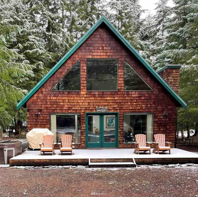Cozy Cabin in Greenwater, WA - Image 1