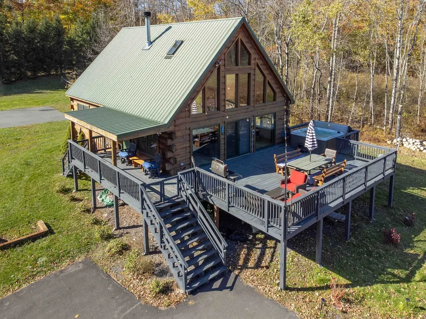 Catskills Getaway Home W/ Hot tub, Game room, fire pit and basketball court - Image 1