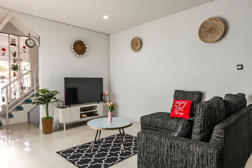Domikado Homestay - Image 1