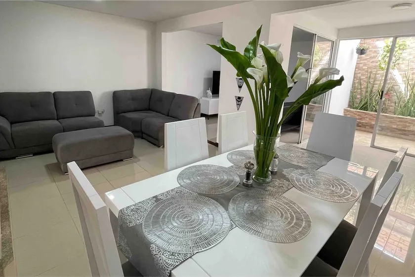 Your Cozy Getaway! A/C Home w/ Hot Water + Garage - Image 1