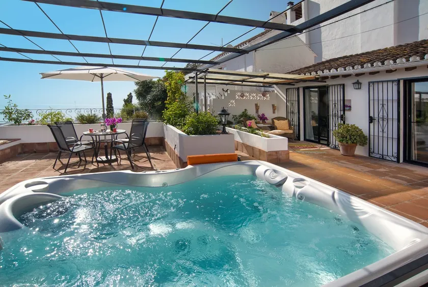 Beautiful village house in the heart of Mijas Pueblo with magnificent sea views. - Image 1
