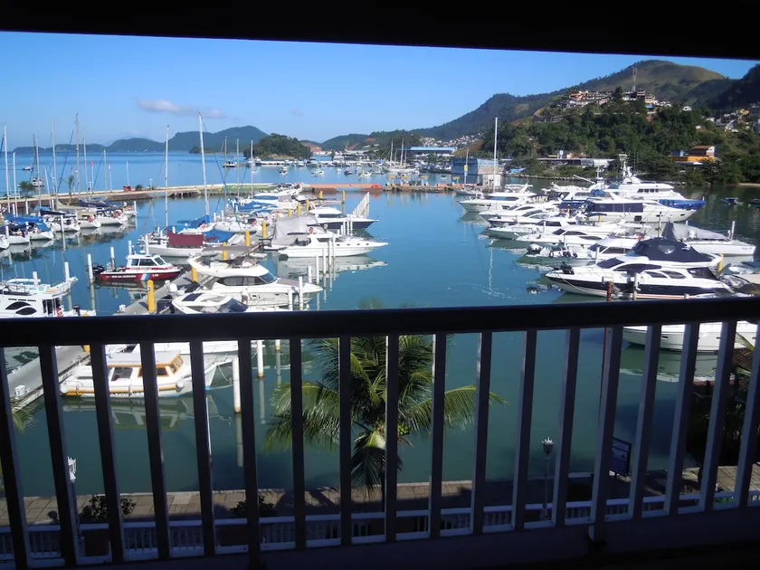 Oceanfront flat in Shopping Piratas Angra dos Reis - Image 1