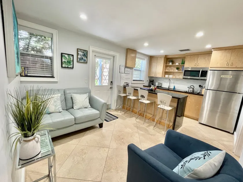 Redlands Bungalow - Image 1