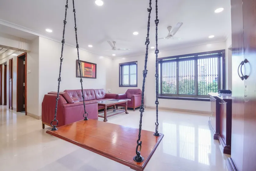 Entire 3bhk at Hill Road, Bandra West 4,5&6 - Image 1