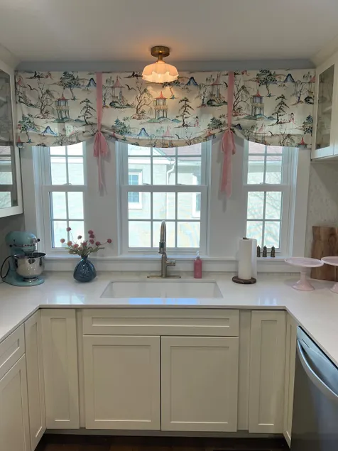 Beautiful, fully renovated! - Image 1