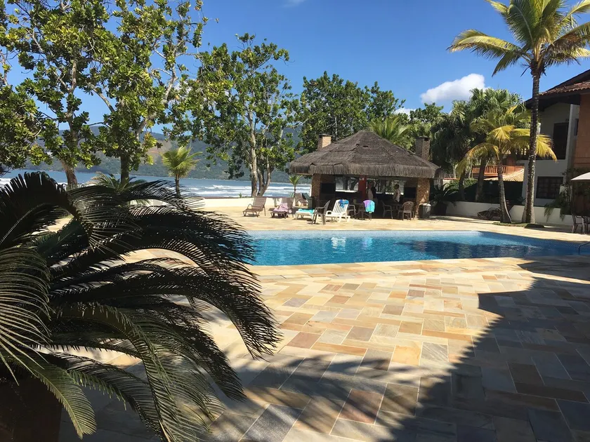 Beautiful beachfront house in Ubatuba (Sape Beach) - Image 1
