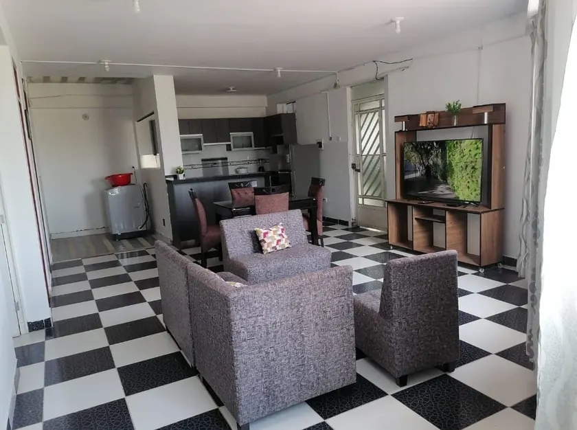 Comfortable 2nd Floor Apartment in Chiclayo - Image 1