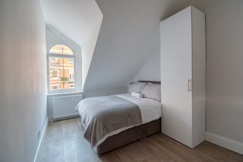 Loft studio flat - Chelsea - Image 1