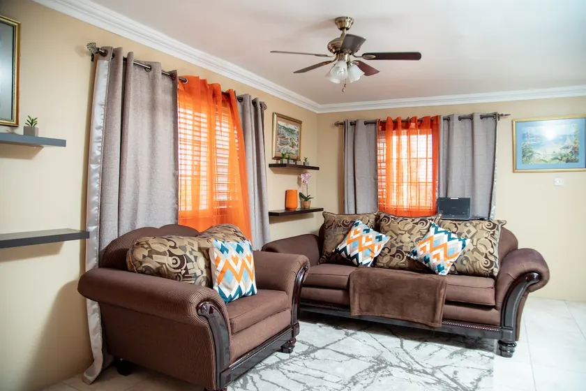 Convenient,Secure,1BR Apt, Constant Spring-Area - Image 1