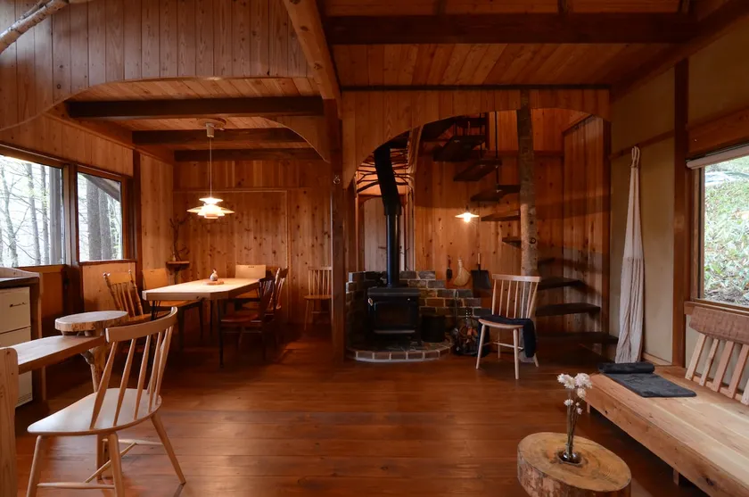 Sanson Terrace ”Hut Juksul” in Quiet Forest Nagano - Image 1