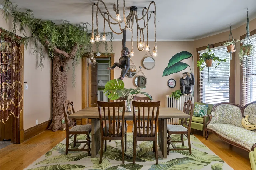 The Zoo House - Image 1