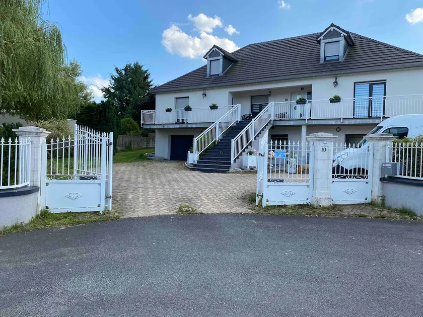 Stream Apartment - Image 1