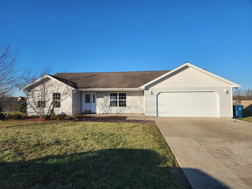 Experience Carterville Charm near Southern IL University - Image 1
