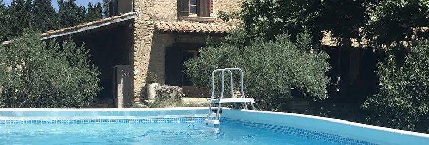 family house with a large garden (one mas) - Image 1