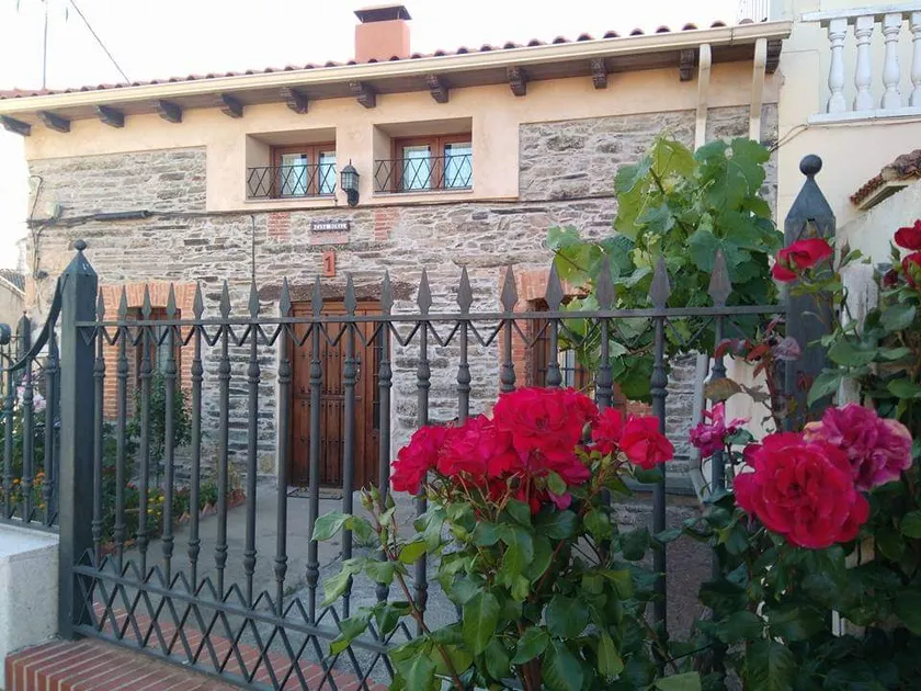 Rural house El Mirador del Monreal 13 pax - Image 1