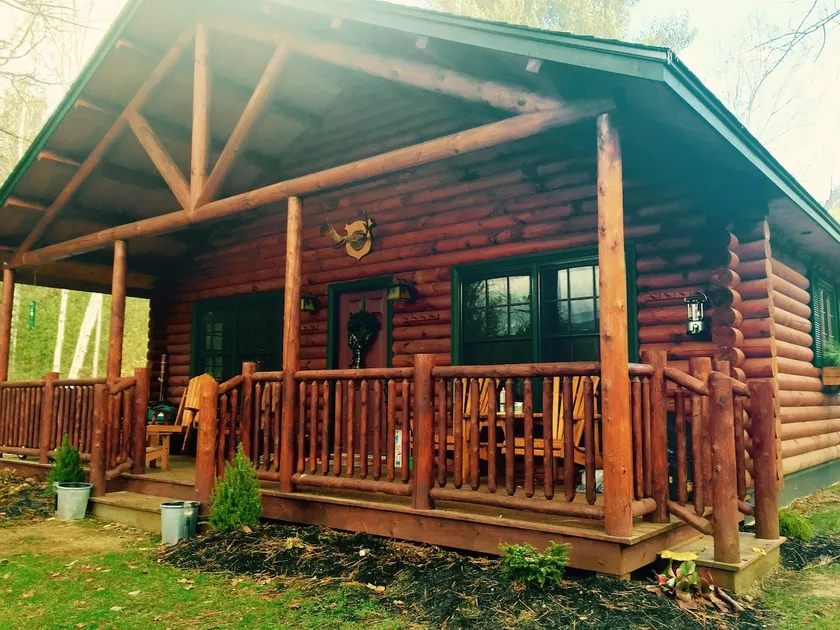 The Log Cabin at PeaceRidge - Image 1
