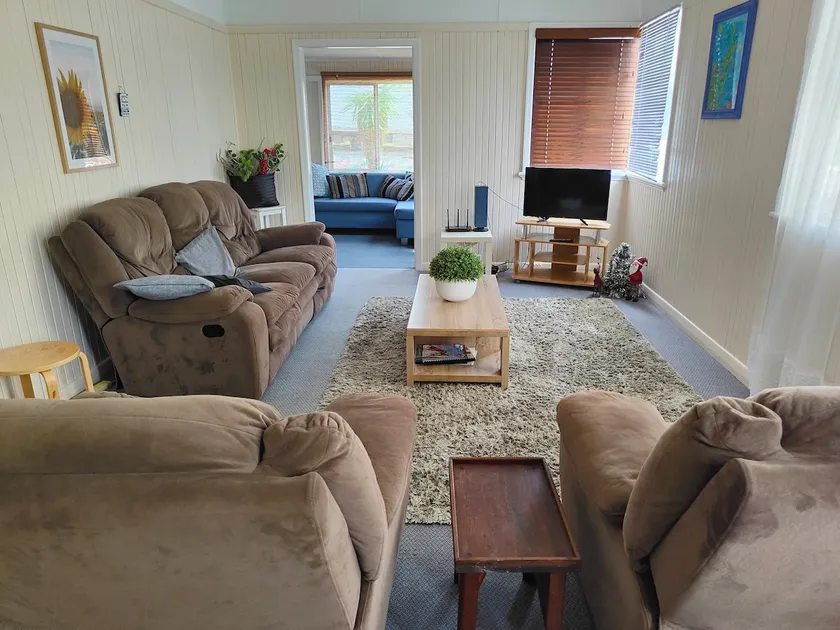 Beach House - Stroll to Restaurants and Beach. - Image 1