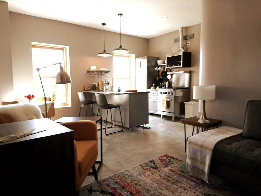 Tranquil Carriage House*MCM *Country *Wildlife - Image 1