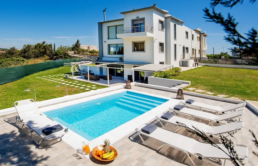 Dias Luxury Villa - Image 1