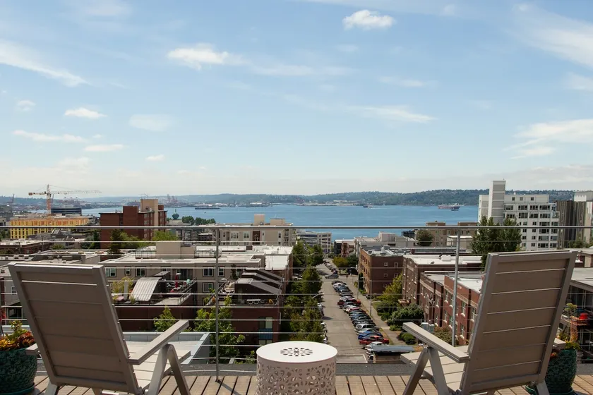 Seattle Getaway | Free Parking & Space Needle View - Image 1