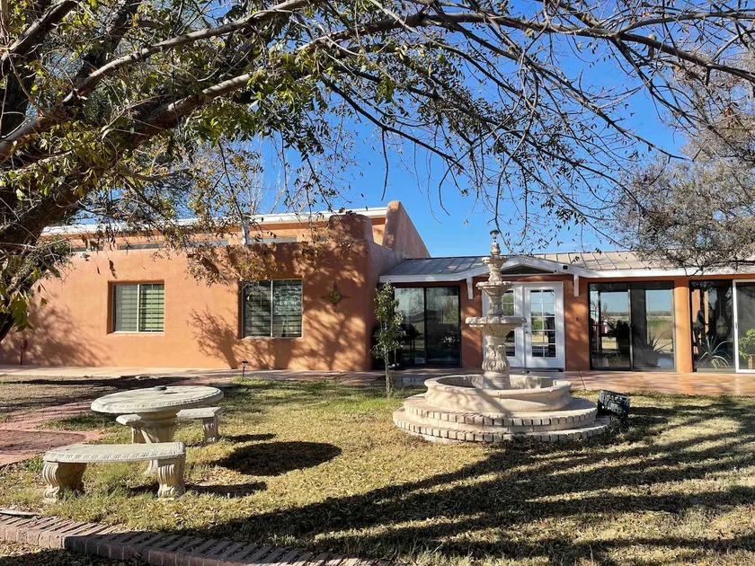 Country House Santa Fe style w/4 rooms at the City - Image 1