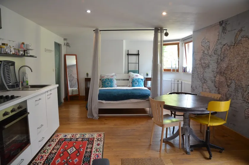 Cozy studio, charming house near Brussels. - Image 1