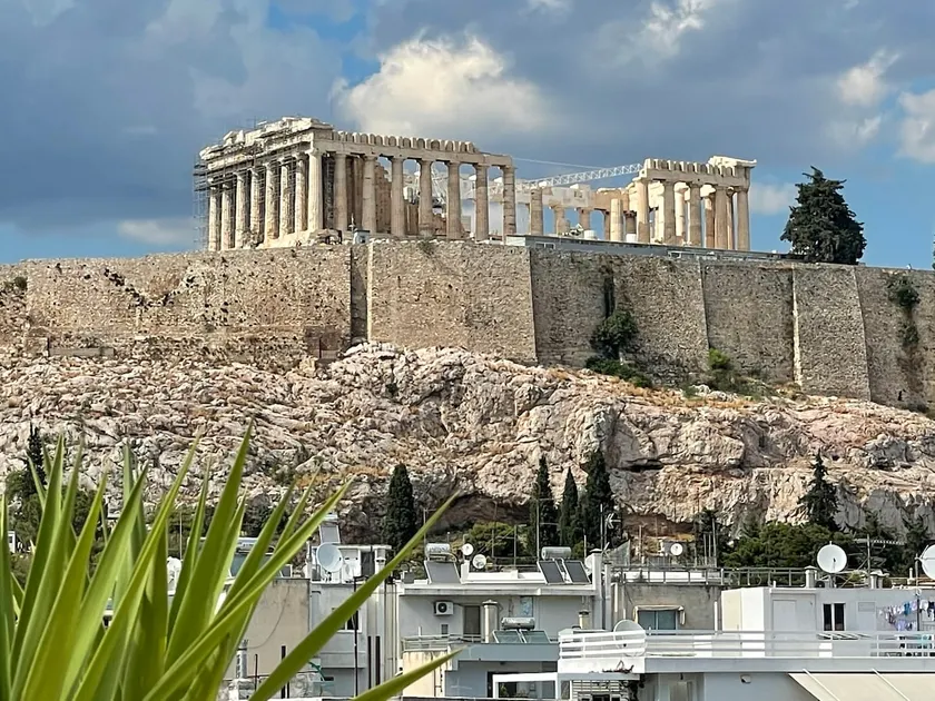 Newly renovated Acropolis flat & 360° roof terrace - Image 1