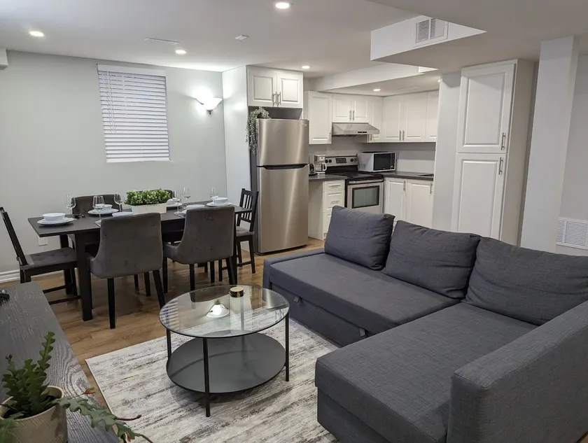 Cozy 2 Bedroom Suite - Image 1