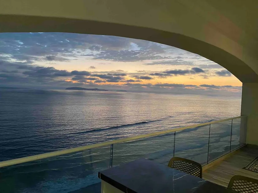 Luxury Ocean Front Modern Condo in Rosarito - Image 1